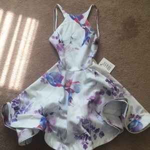 Lilac floral open back dress *with tags!*